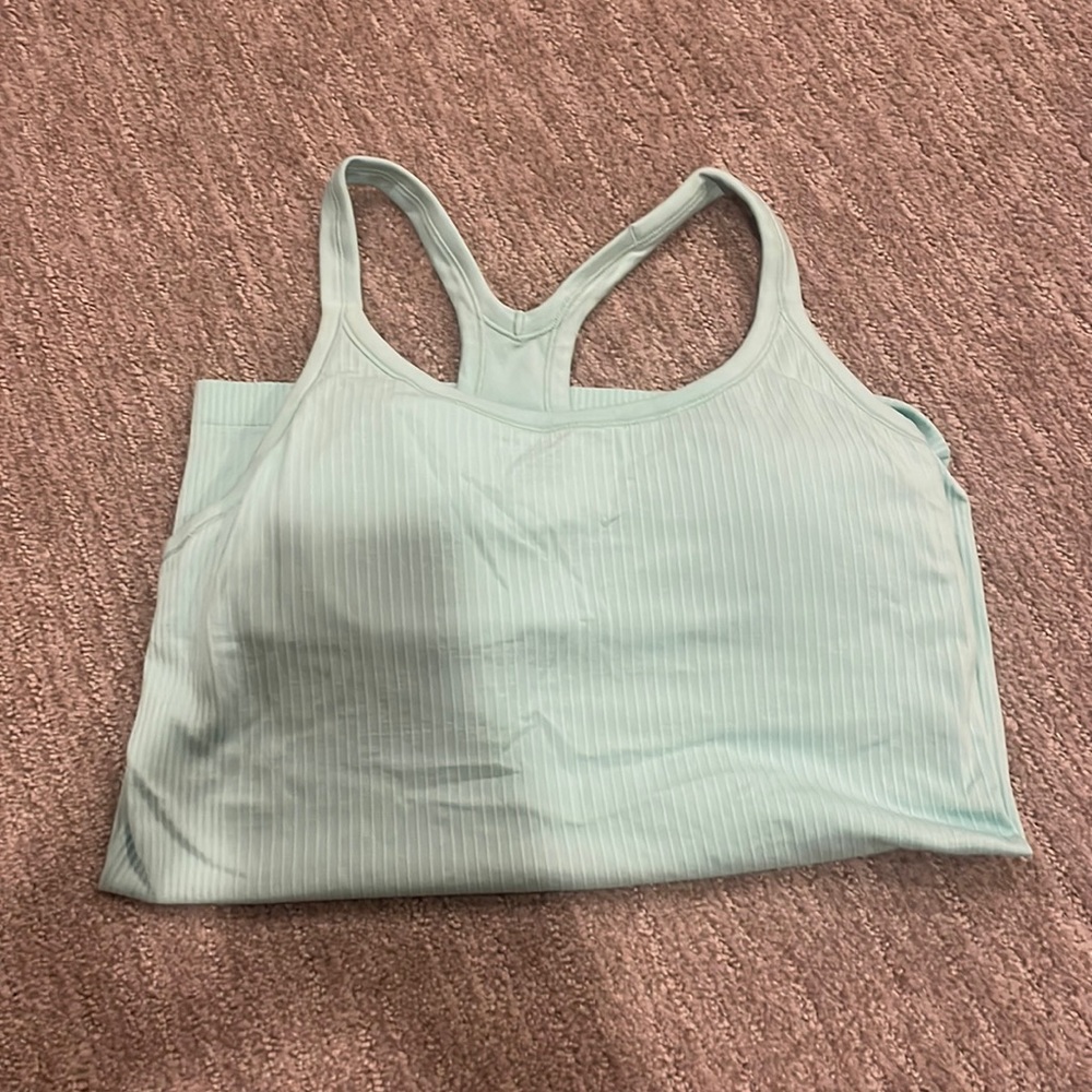 Lulu lemon Ebb to street tank